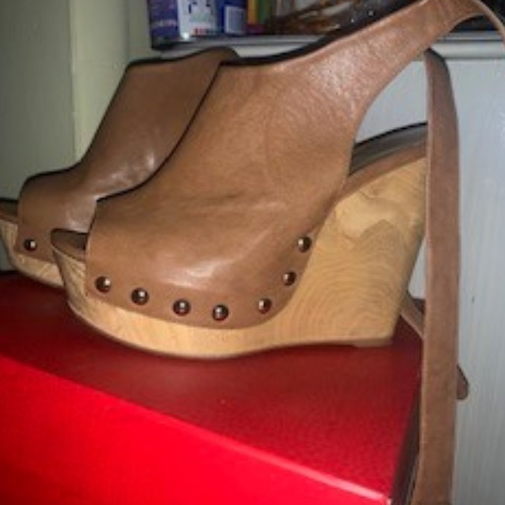 Wedge heels